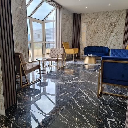 Hotel Restaurant Le Relais - Pau Nord Lons Экстерьер фото