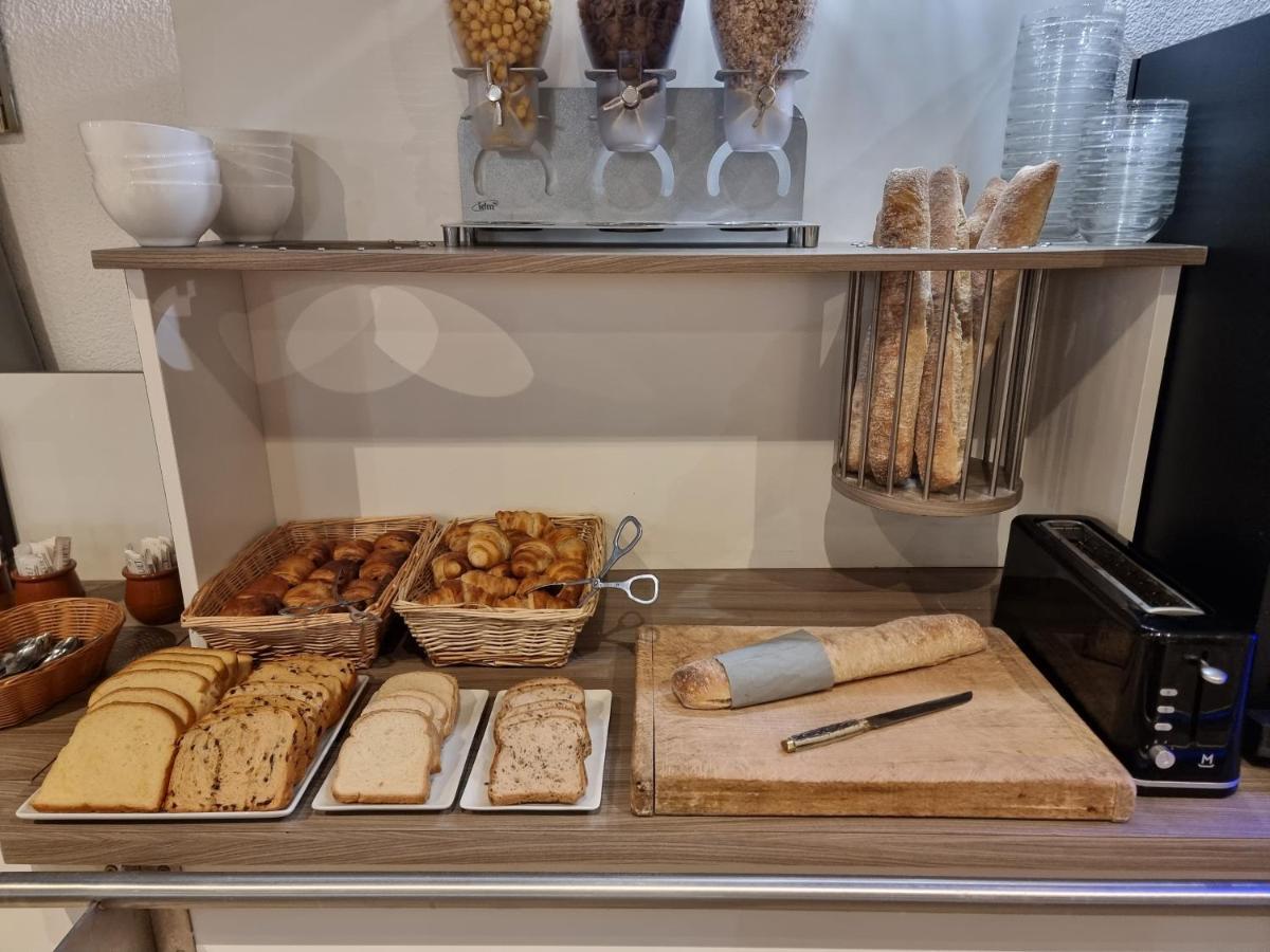 Hotel Restaurant Le Relais - Pau Nord Lons Экстерьер фото