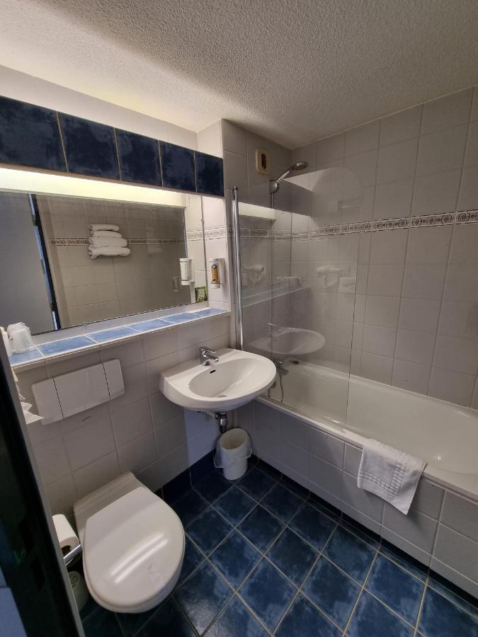 Hotel Restaurant Le Relais - Pau Nord Lons Экстерьер фото